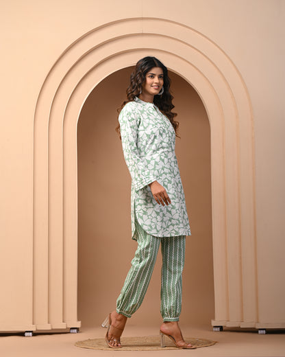 Summer Special Stunning Pure Cotton Kurti and Pant Set For Women Mantel Green Color